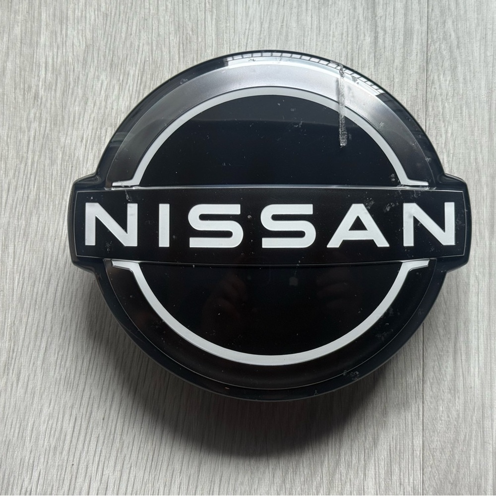 Nissan Front Grille Emblem (62889-9HF0A)